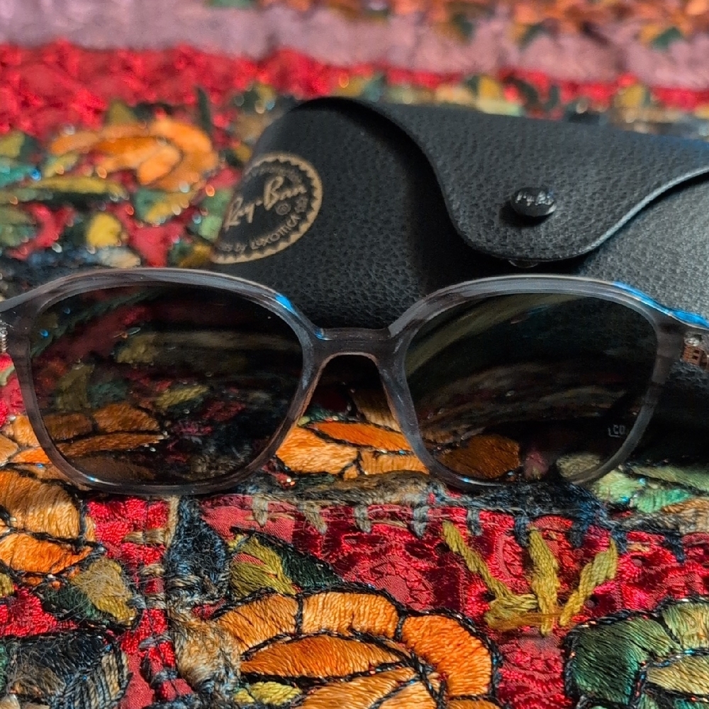 Ray-Ban Dark Gray Sunglasses - Picture 6 of 7